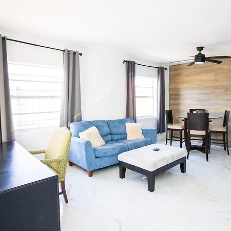 Shared Home - Close To The Beach Riviera Beach Bagian luar foto