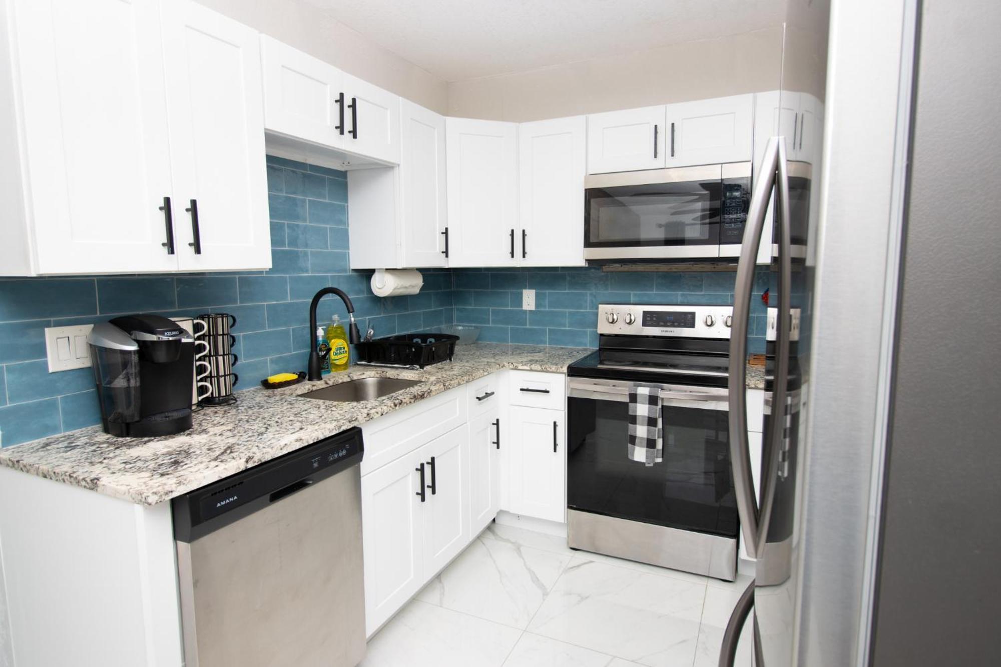 Shared Home - Close To The Beach Riviera Beach Bagian luar foto